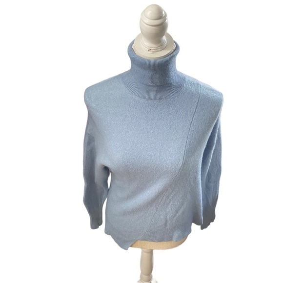 360 Cashmere Women Light Blue Cashmere Turtleneck Sweater Sz M Luxe Soft Warm - Picture 1 of 14